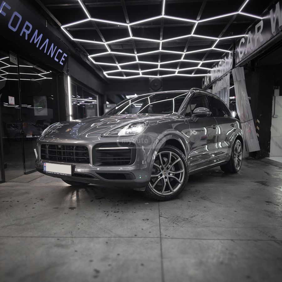 Porsche Cayenne coupe 2024